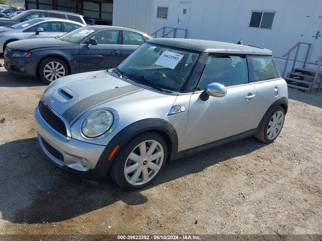 2008 MINI COOPER S WMWMF73578TV33633 Photo 1