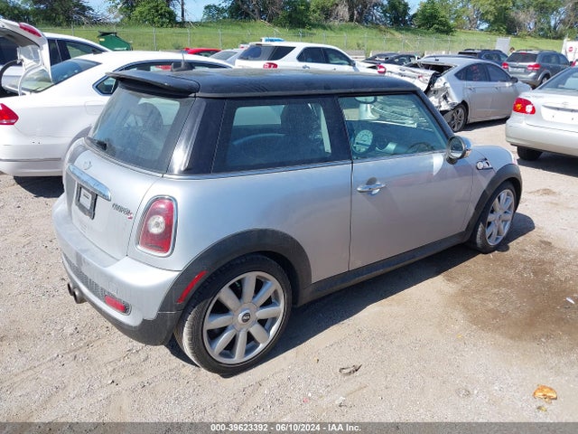 2008 MINI COOPER S WMWMF73578TV33633 Photo 3