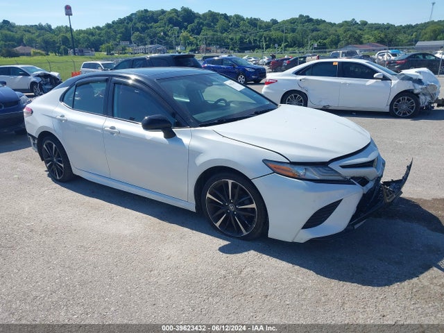 Toyota CAMRY XSE 2019 4T1B61HK0KU209510 main image