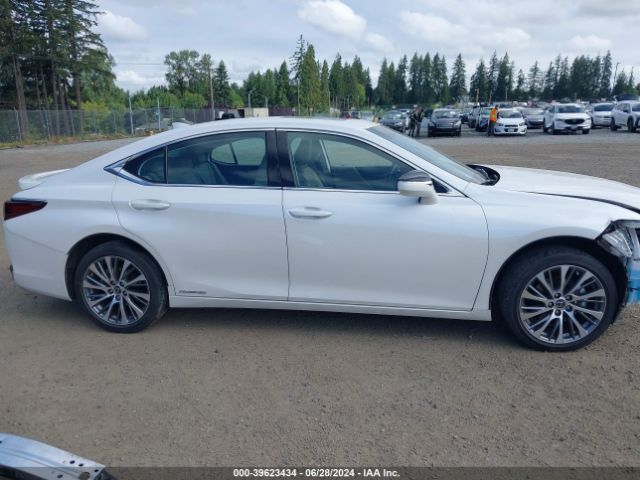 58AD21B18LU007030 Lexus ES 300H