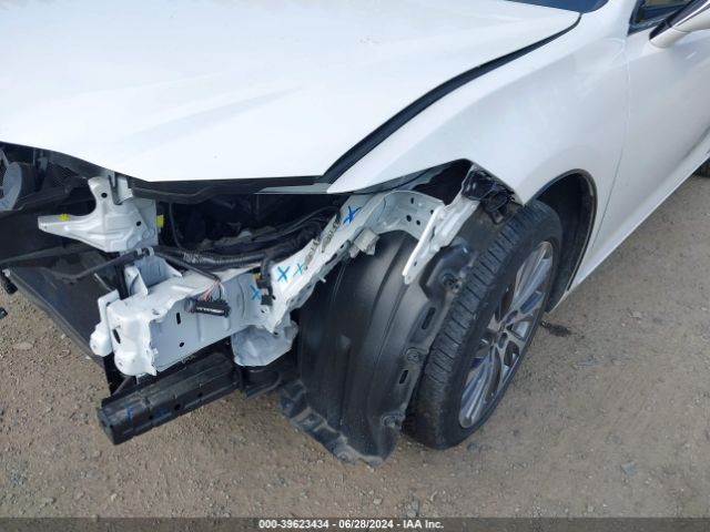 58AD21B18LU007030 Lexus ES 300H