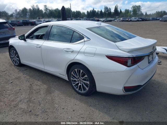 58AD21B18LU007030 Lexus ES 300H