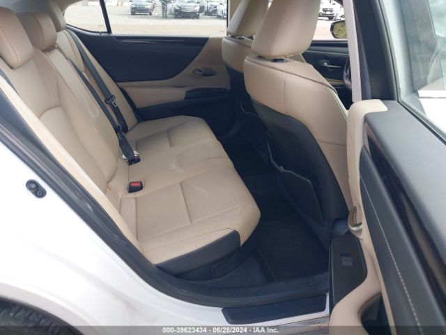 58AD21B18LU007030 Lexus ES 300H