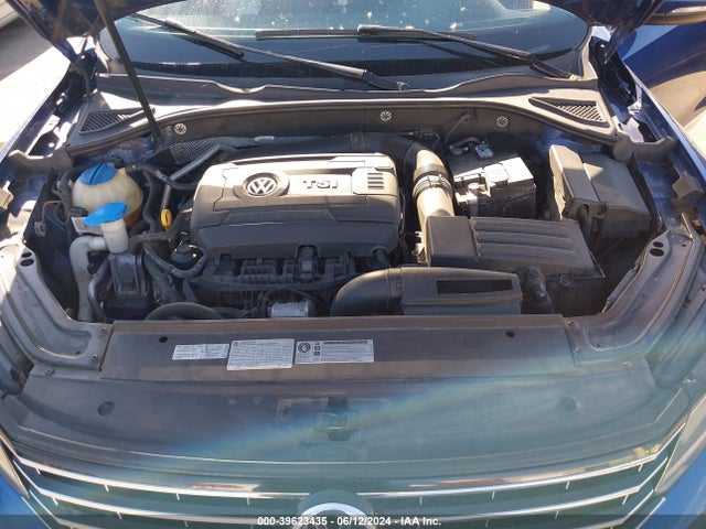 1VWAT7A30GC042073 Volkswagen Passat 1.8t S