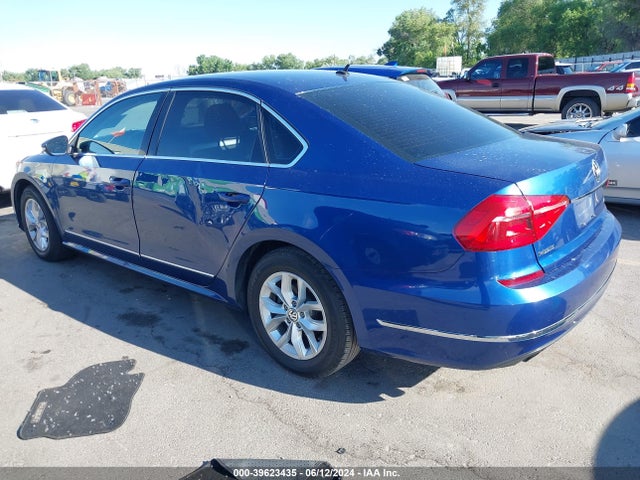 1VWAT7A30GC042073 Volkswagen Passat 1.8t S