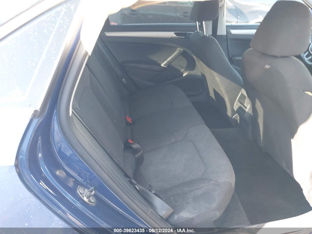 1VWAT7A30GC042073 Volkswagen Passat 1.8t S