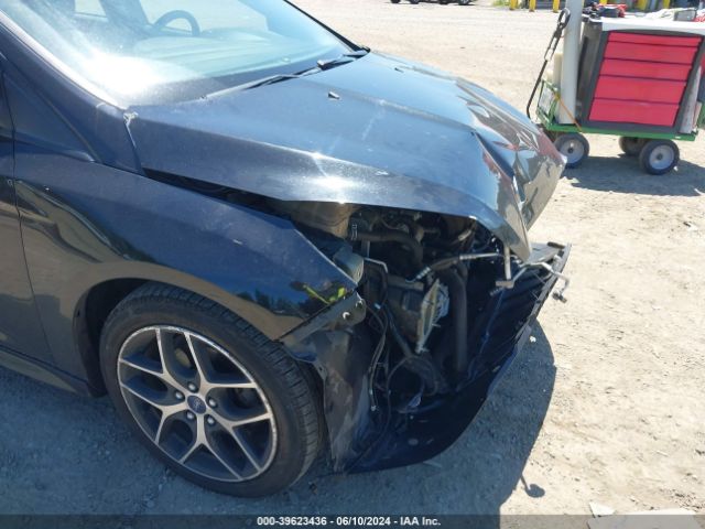 1FADP3K28GL372942 Ford FOCUS SE