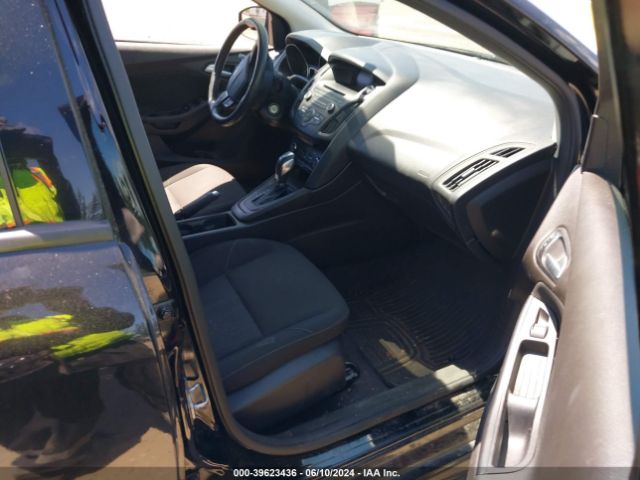 1FADP3K28GL372942 Ford FOCUS SE
