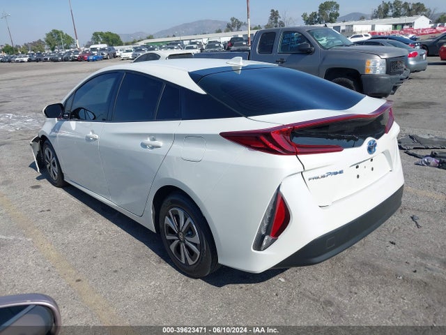 Toyota Prius Prime Premium 2017 JTDKARFPXH3065964 Image 3