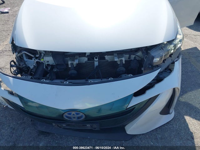 Toyota Prius Prime Premium 2017 JTDKARFPXH3065964 Image 6