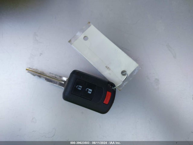 JA4AP3AU5HZ069240 Mitsubishi Outlander Sport 2.0 Le