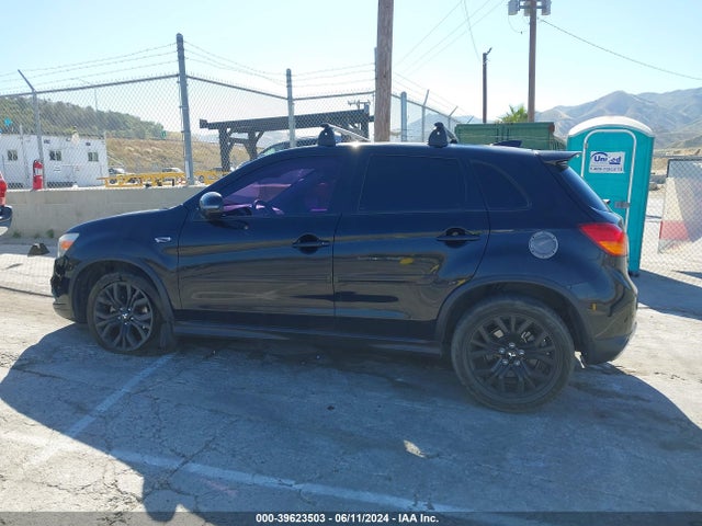 JA4AP3AU5HZ069240 Mitsubishi Outlander Sport 2.0 Le