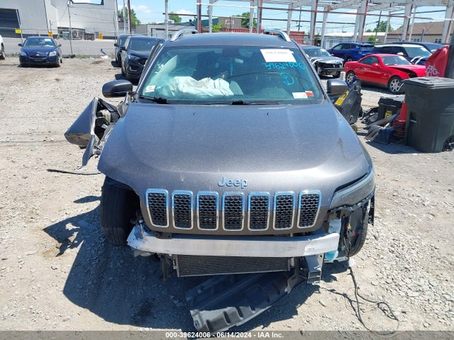 1C4PJMLX4KD318453 Jeep Cherokee Latitude Plus 4x4
