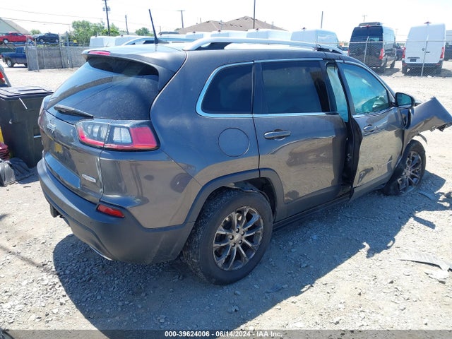1C4PJMLX4KD318453 Jeep Cherokee Latitude Plus 4x4