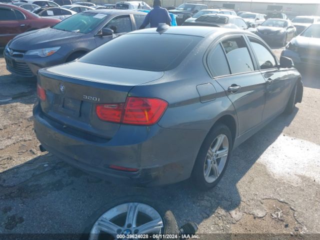 WBA3B1G52FNT64413 BMW 320i
