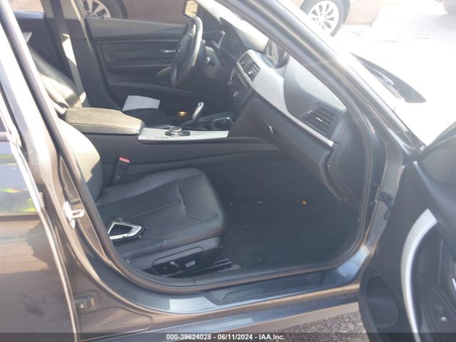 WBA3B1G52FNT64413 BMW 320i