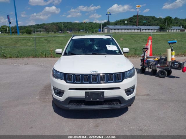 3C4NJCBB4KT749988 Jeep Compass Latitude Fwd