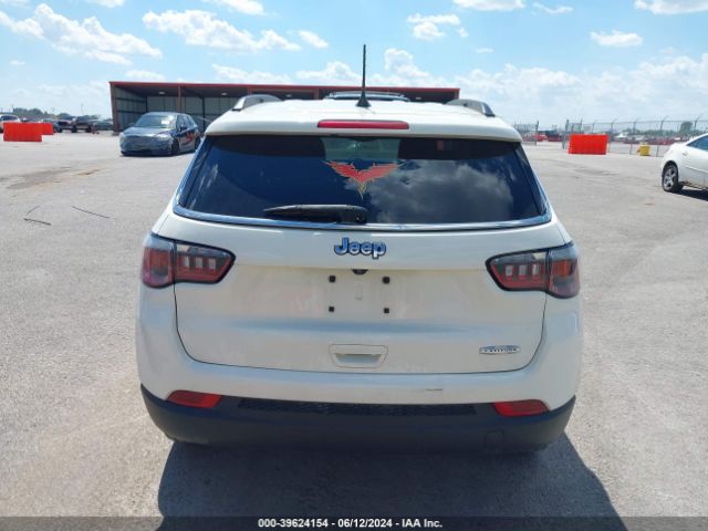 3C4NJCBB4KT749988 Jeep Compass Latitude Fwd