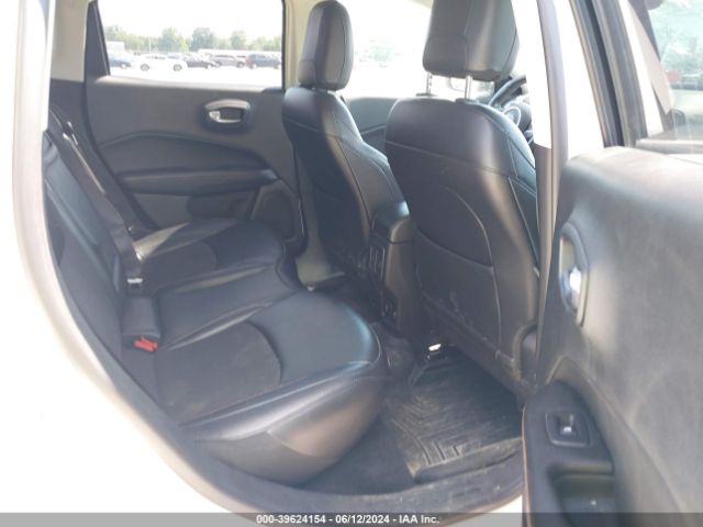 3C4NJCBB4KT749988 Jeep Compass Latitude Fwd