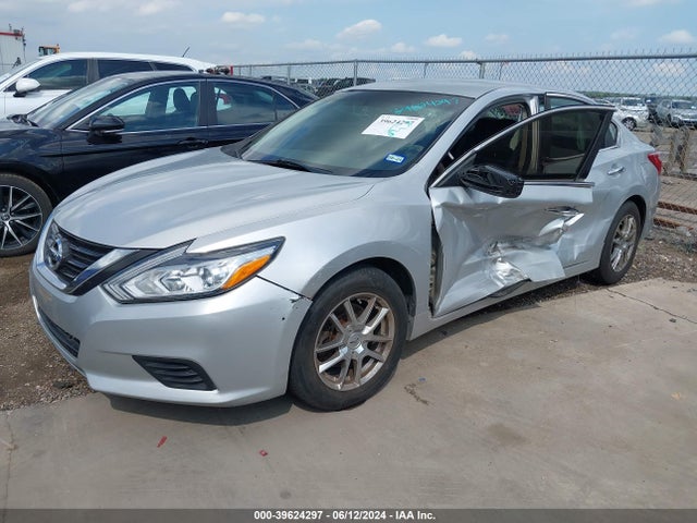 Nissan Altima 2.5/2.5 S/2.5 Sl/2.5 Sr/2.5 Sv 2016 1N4AL3AP3GN330114 Image 2