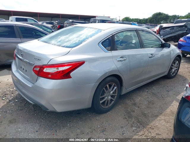 Nissan Altima 2.5/2.5 S/2.5 Sl/2.5 Sr/2.5 Sv 2016 1N4AL3AP3GN330114 Image 4