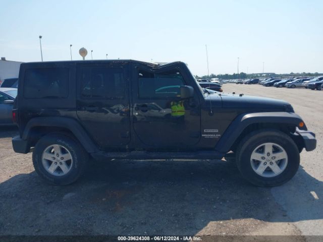 1C4BJWDG4HL724476 Jeep Wrangler Unlimited Sport 4x4