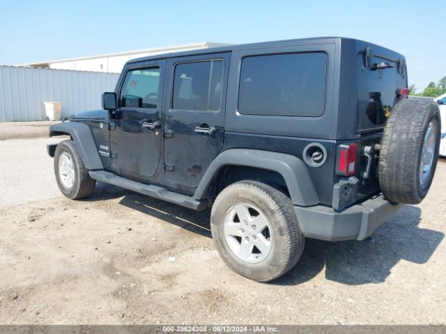 1C4BJWDG4HL724476 Jeep Wrangler Unlimited Sport 4x4