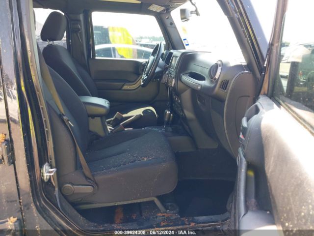 1C4BJWDG4HL724476 Jeep Wrangler Unlimited Sport 4x4