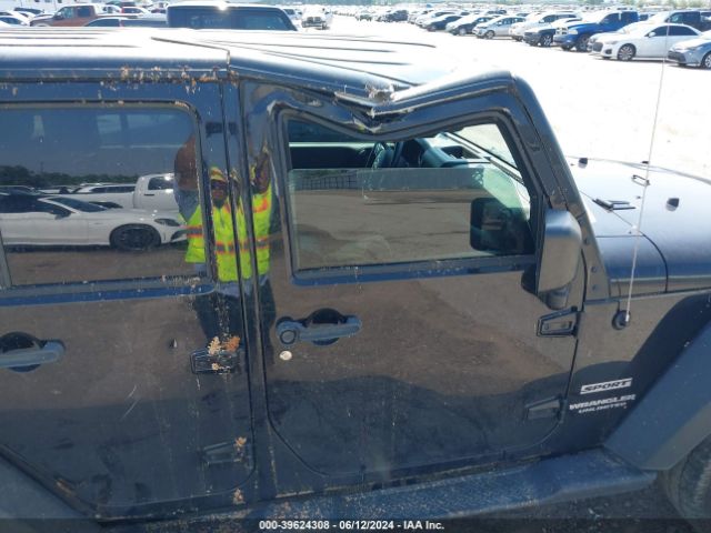 1C4BJWDG4HL724476 Jeep Wrangler Unlimited Sport 4x4