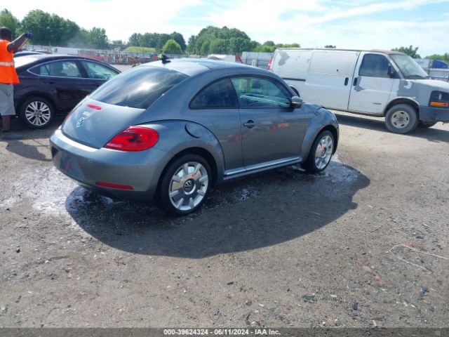 3VWJX7AT1EM631987 Volkswagen Beetle 2.5l