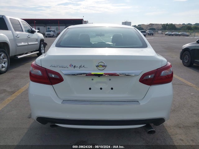 Nissan Altima 2.5 S 2018 1N4AL3AP9JC140143 Image 16
