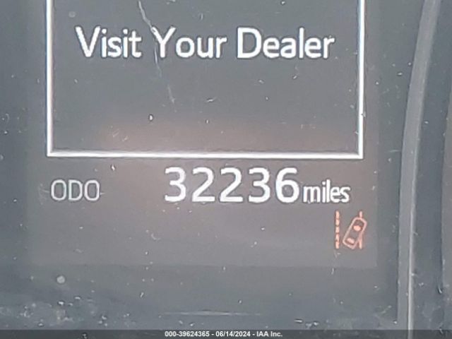 4T1G11AK3NU717604 Toyota CAMRY SE