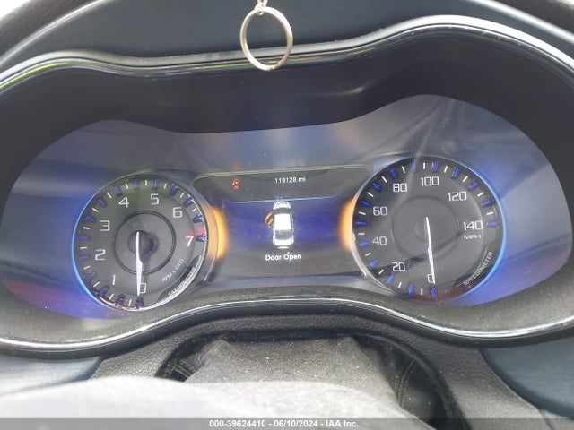 1C3CCCBG9FN581109 Chrysler 200 S