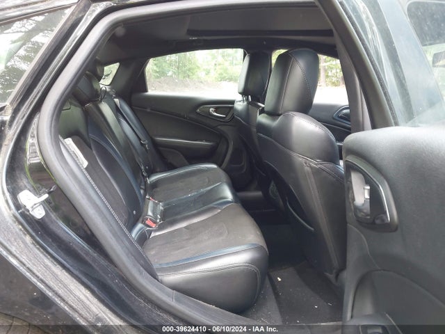 1C3CCCBG9FN581109 Chrysler 200 S
