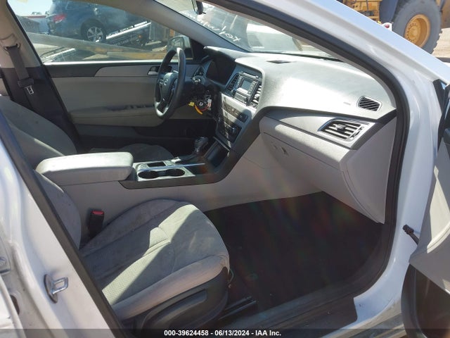 Hyundai SONATA SE 2015 5NPE24AF2FH003617 Image 5