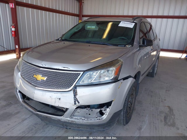 Chevrolet Traverse Ls 2015 1GNKRFKD6FJ196604 Image 2