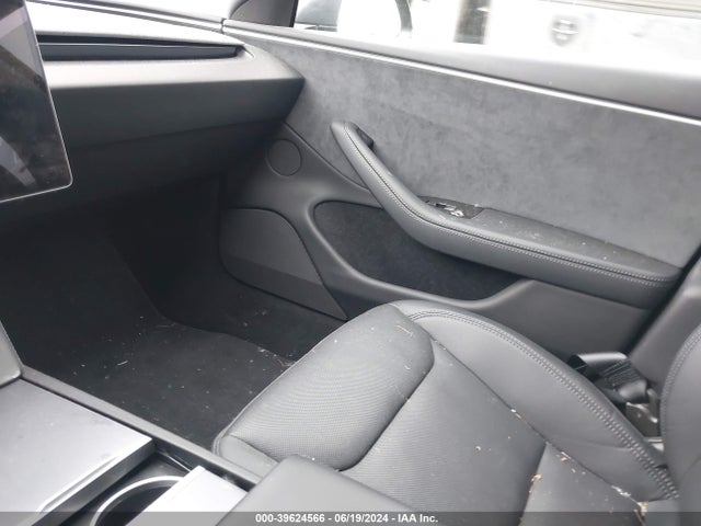 2024 TESLA MODEL 3 5YJ3E1EBXRF718426 Photo 4