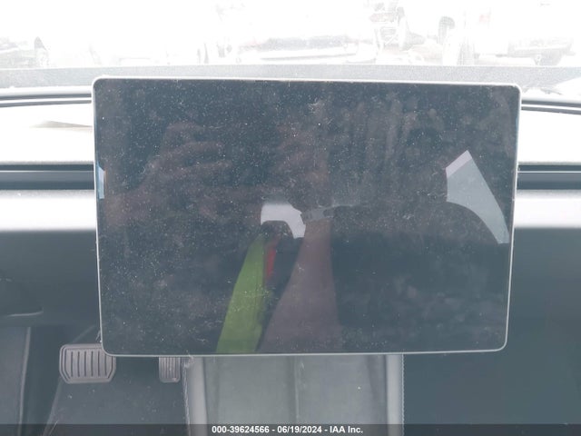 2024 TESLA MODEL 3 5YJ3E1EBXRF718426 Photo 6
