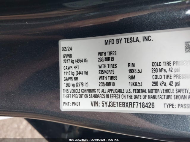 2024 TESLA MODEL 3 5YJ3E1EBXRF718426 Photo 8