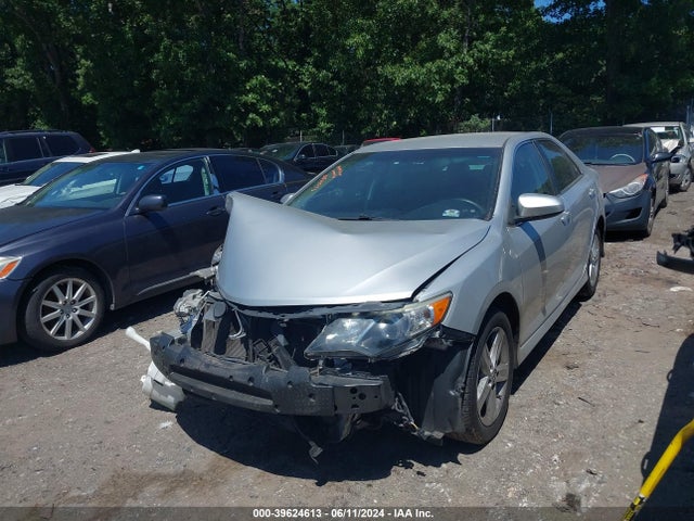 Toyota CAMRY SE 2014 4T1BF1FK8EU455583 Image 2