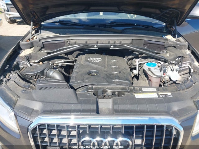 Audi Q5 2.0t Premium 2016 WA1L2AFP2GA145329 Image 10