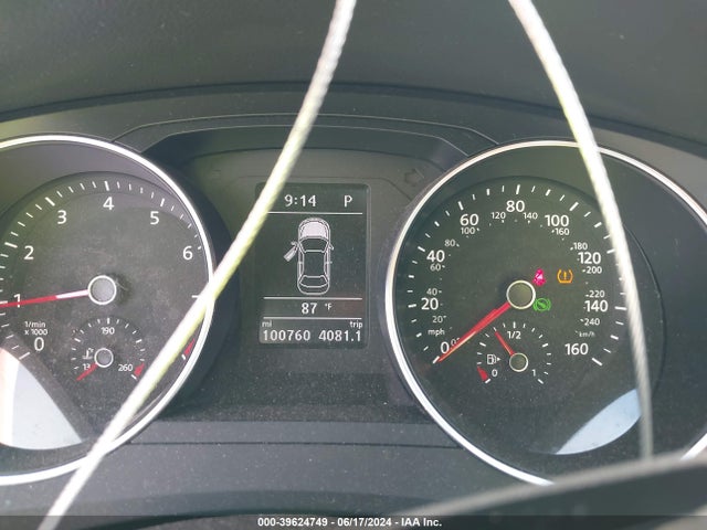 3VWDB7AJ2JM260780 Volkswagen Jetta 1.4t Se/1.4t Wolfsburg Edition