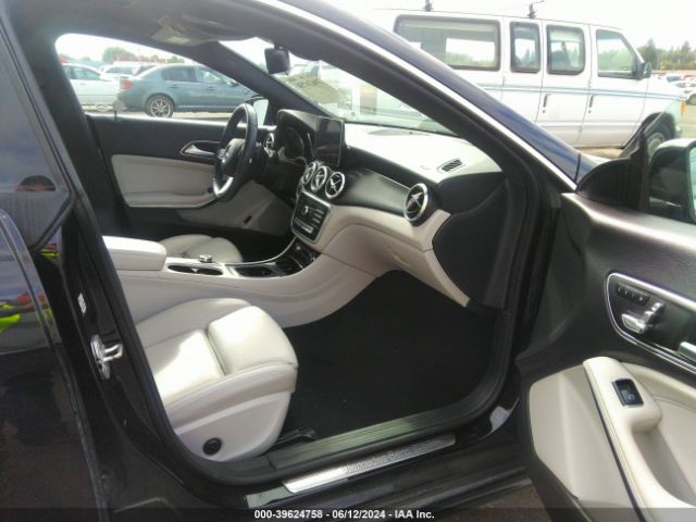 WDDSJ4GB5JN577055 Mercedes-Benz CLA 250 4MATIC