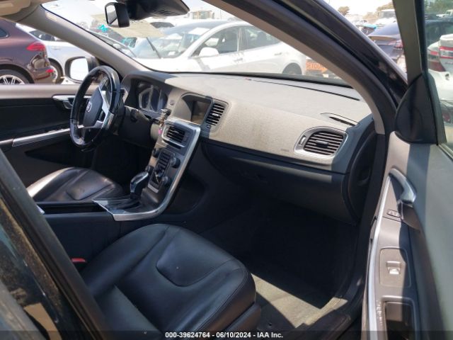 YV126MFBXF1311830 Volvo S60 T5 Premier