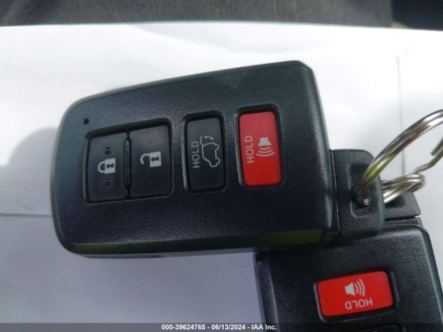 2T3RFREV2HW685169 Toyota Rav4 Xle