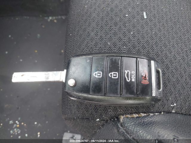 5XXGT4L3XJG246833 KIA Optima S