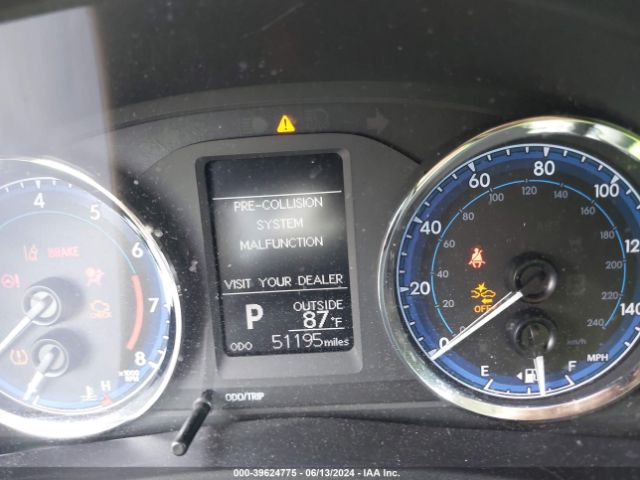 2018 TOYOTA COROLLA 2T1BURHE1JC051712 Photo 6