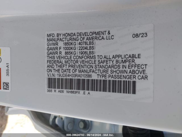 19UDE4H33RA010586 Acura Integra A-spec