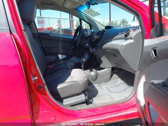 Chevrolet Spark 1lt Auto 2014 KL8CD6S91EC490401 Image 5