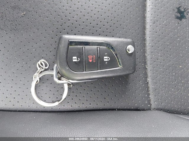 Toyota RAV4 LE 2019 JTMH1RFV6KJ015980 Image 11